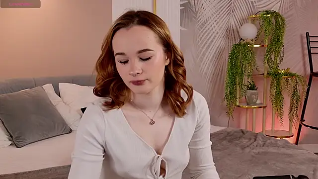 Abigail Forland online show from April 2, 5:05 am