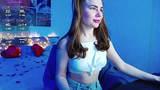 Snapshot of little__isabel chatting on February 28, 1:28 am little isabel online show from February 28, 1:28 am