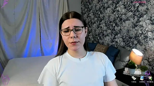 Snapshot of Coraline_kitty chatting on February 14, 7:49 am Coraline kitty online show from February 14, 7:49 am