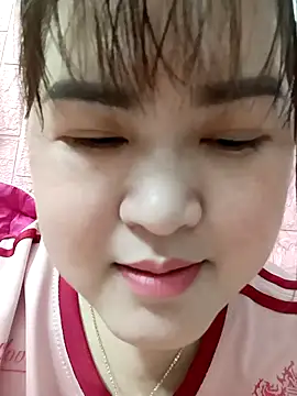 Snapshot of Kee-kimlee chatting on February 26, 1:43 pm Kee-kimlee online show from February 26, 1:43 pm