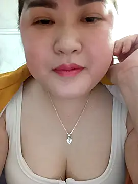 Snapshot of Kee-kimlee chatting on March 10, 9:03 am Kee-kimlee online show from March 10, 9:03 am