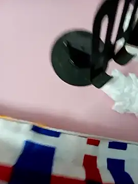 Snapshot of Kee-kimlee chatting on March 27, 8:37 am Kee-kimlee online show from March 27, 8:37 am