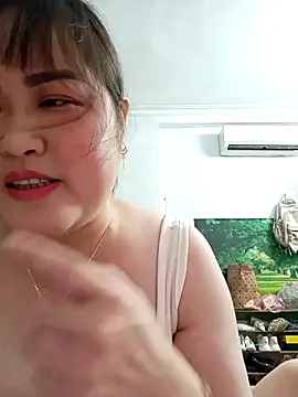 Snapshot of Kee-kimlee chatting on April 1, 1:41 pm Kee-kimlee online show from April 1, 1:41 pm