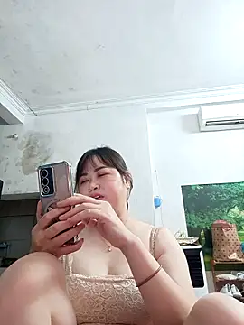 Snapshot of Kee-kimlee chatting on April 13, 2:50 am Kee-kimlee online show from April 13, 2:50 am