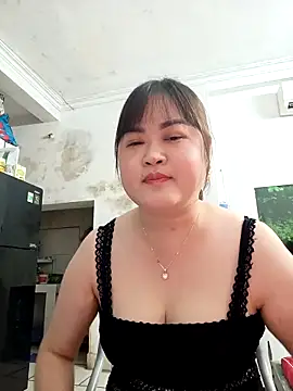 Snapshot of Kee-kimlee chatting on April 13, 5:29 pm Kee-kimlee online show from April 13, 5:29 pm