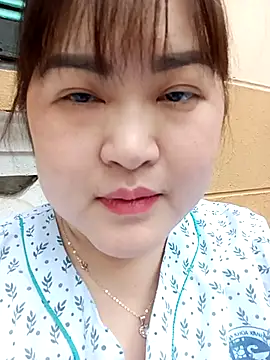 Snapshot of Kee-kimlee chatting on May 10, 3:33 am Kee-kimlee online show from May 10, 3:33 am