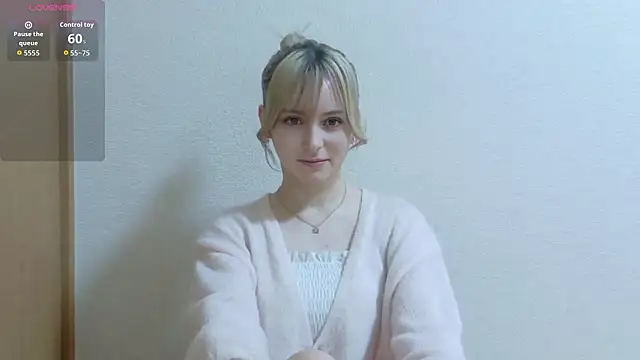 Snapshot of e_ri_ka93 chatting on May 1, 12:10 pm e ri ka93 online show from May 1, 12:10 pm