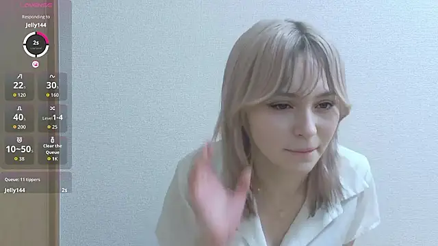 Snapshot of e_ri_ka93 chatting on May 24, 2:00 pm e ri ka93 online show from May 24, 2:00 pm