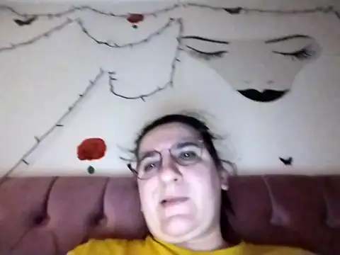 Snapshot of dana92vat chatting on February 9, 6:23 pm dana92vat online show from February 9, 6:23 pm