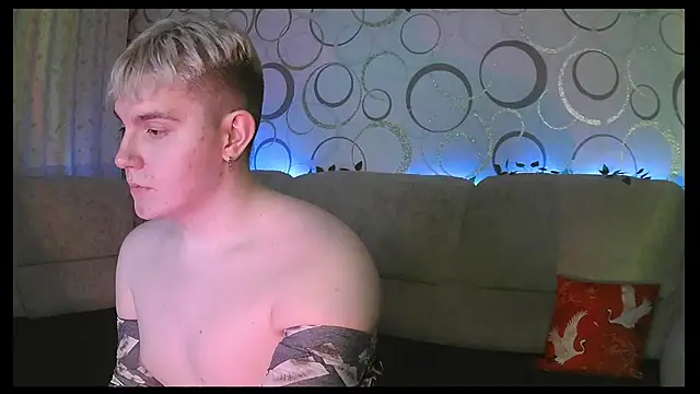 Snapshot of heatctrl chatting on February 22, 8:07 pm heatctrl online show from February 22, 8:07 pm