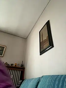 Snapshot of Sony28v chatting on February 18, 6:42 am Sony28v online show from February 18, 6:42 am