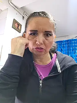 Snapshot of Alexamontiel_ chatting on February 24, 6:50 pm Alexamontiel online show from February 24, 6:50 pm