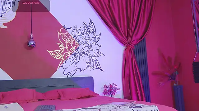 katie rougee  online show from March 27, 9:14 pm