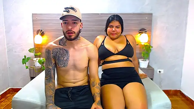 Paulina And Tayron online show from February 12, 7:20 pm