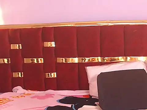 Snapshot of _angela45cute chatting on February 24, 11:41 am angela45cute online show from February 24, 11:41 am