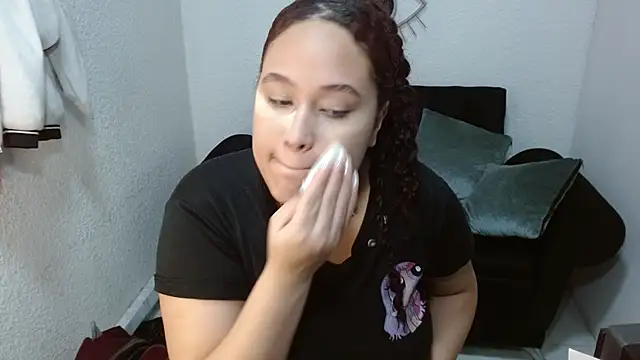 leilanewgirl online show from March 11, 12:44 pm