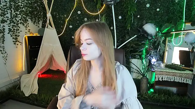 Snapshot of AmyNox chatting on June 22, 9:06 am AmyNox online show from June 22, 9:06 am