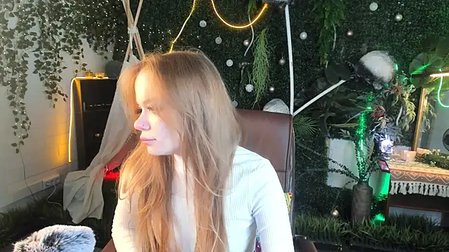 Snapshot of AmyNox chatting on July 7, 9:13 am AmyNox online show from July 7, 9:13 am