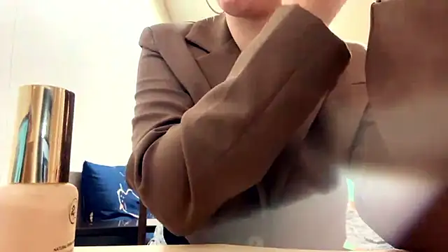 Snapshot of RoseBakeer chatting on March 1, 8:11 pm RoseBakeer online show from March 1, 8:11 pm