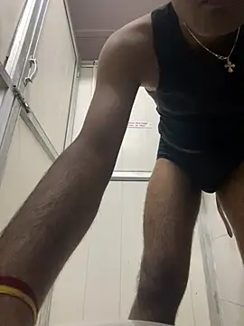 Snapshot of Dazzling_dude chatting on February 17, 6:14 pm Dazzling dude online show from February 17, 6:14 pm