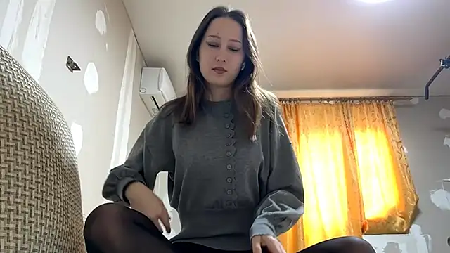 Snapshot of VickieKush chatting on April 23, 4:14 am VickieKush online show from April 23, 4:14 am