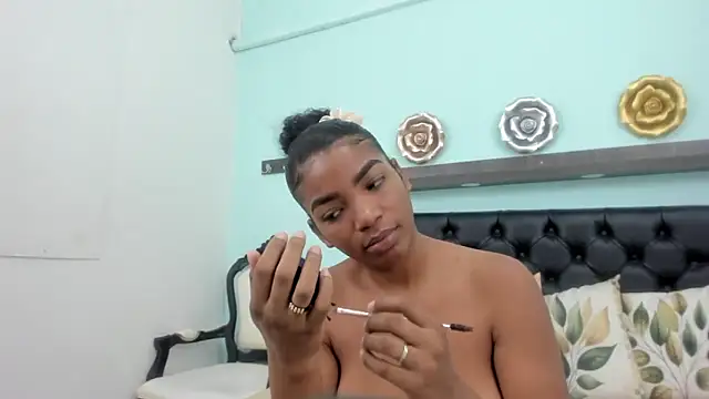 Snapshot of Sexy_ebony_1 chatting on February 27, 11:32 am Sexy ebony 1 online show from February 27, 11:32 am