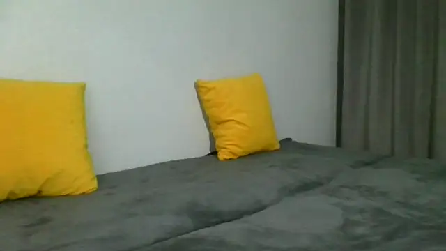 Mei Fei Wan online show from April 6, 4:30 pm