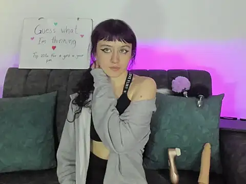 Snapshot of velmoon chatting on February 12, 6:03 pm velmoon online show from February 12, 6:03 pm