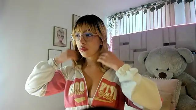 Maya-jhons online show from April 9, 12:43 pm