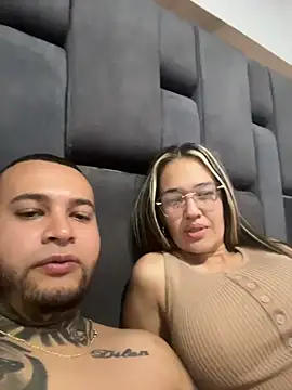 Snapshot of pleasure_room1 chatting on February 16, 10:39 pm pleasure room1 online show from February 16, 10:39 pm