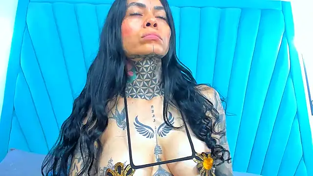 Mia Reyesjs online show from March 8, 2:04 am