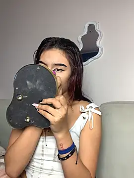 VelariaSoft online show from April 15, 1:18 pm