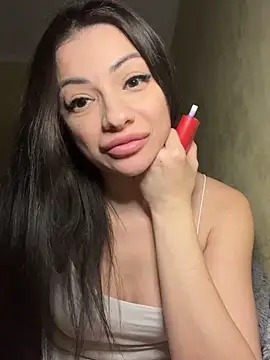 Snapshot of Layana_Ro chatting on February 21, 5:08 am Layana Ro online show from February 21, 5:08 am