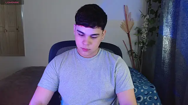 eithan jonnes online show from March 27, 7:13 pm