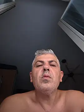 raysexy81 online show from August 1, 7:07 am