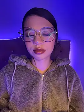 Deva 00 online show from April 11, 2:27 am