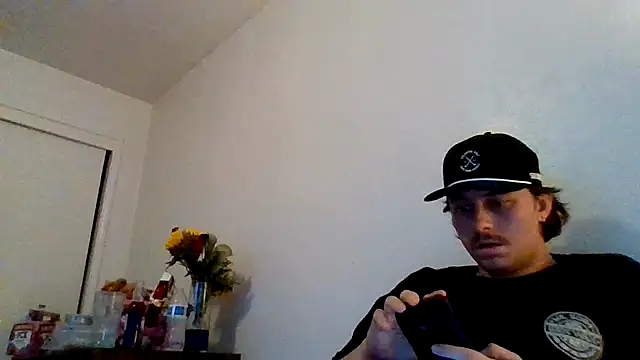 Snapshot of Tallhungandcloudy chatting on February 17, 7:42 pm Tallhungandcloudy online show from February 17, 7:42 pm