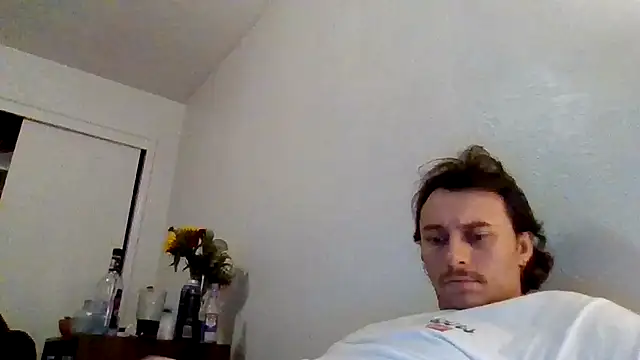 Snapshot of Tallhungandcloudy chatting on February 18, 7:48 am Tallhungandcloudy online show from February 18, 7:48 am