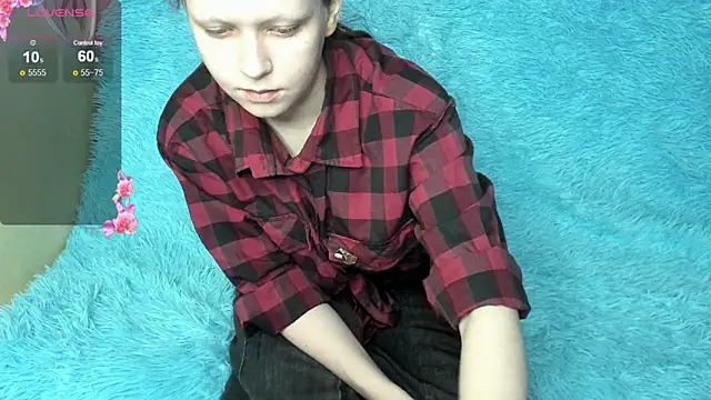 Snapshot of NikolFlostt chatting on February 14, 1:13 am NikolFlostt online show from February 14, 1:13 am