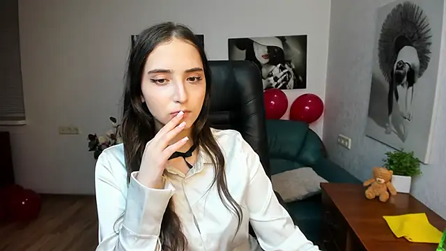 Snapshot of Effy_Royse chatting on February 17, 6:36 pm Effy Royse online show from February 17, 6:36 pm