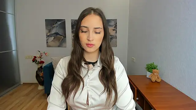 Snapshot of Effy_Royse chatting on June 18, 5:41 am Effy Royse online show from June 18, 5:41 am