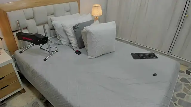 Bunny Blush1 online show from April 13, 7:08 pm