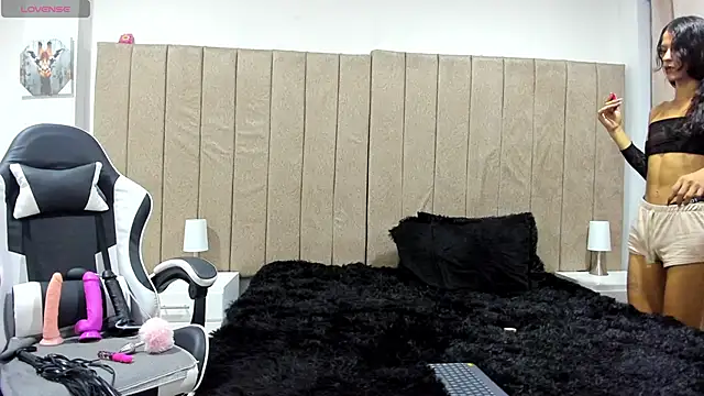 Snapshot of valery_slim18 chatting on March 4, 11:44 pm valery slim18 online show from March 4, 11:44 pm