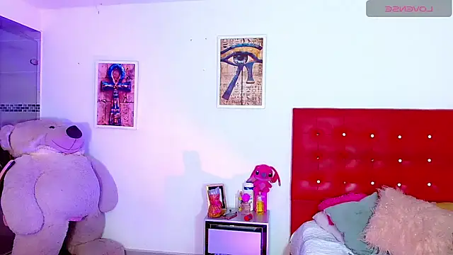 sexy girlts online show from April 14, 11:11 pm