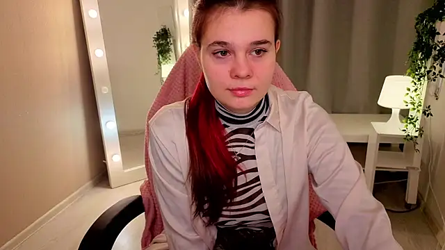 Snapshot of Monaswetty chatting on February 28, 7:31 am Monaswetty online show from February 28, 7:31 am