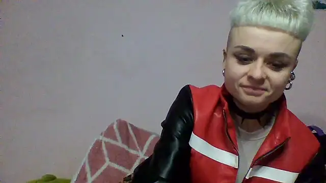 Snapshot of AlisaDear257 chatting on February 19, 7:54 pm AlisaDear257 online show from February 19, 7:54 pm