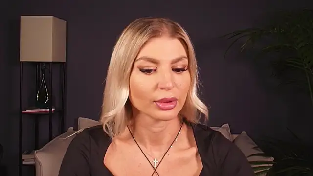 Snapshot of Jasmin_fit chatting on February 28, 5:30 am Jasmin fit online show from February 28, 5:30 am