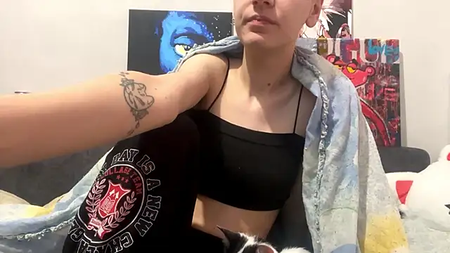 Snapshot of Sweety_Burger chatting on February 28, 12:17 pm Sweety Burger online show from February 28, 12:17 pm