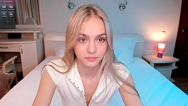 Snapshot of lillit_vivit chatting on June 18, 11:14 am lillit vivit online show from June 18, 11:14 am