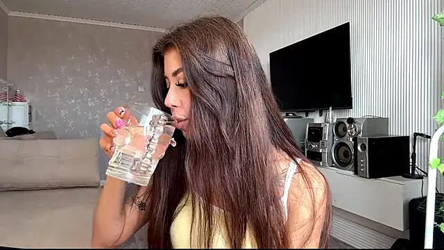 You Club Winx online show from April 12, 7:13 am